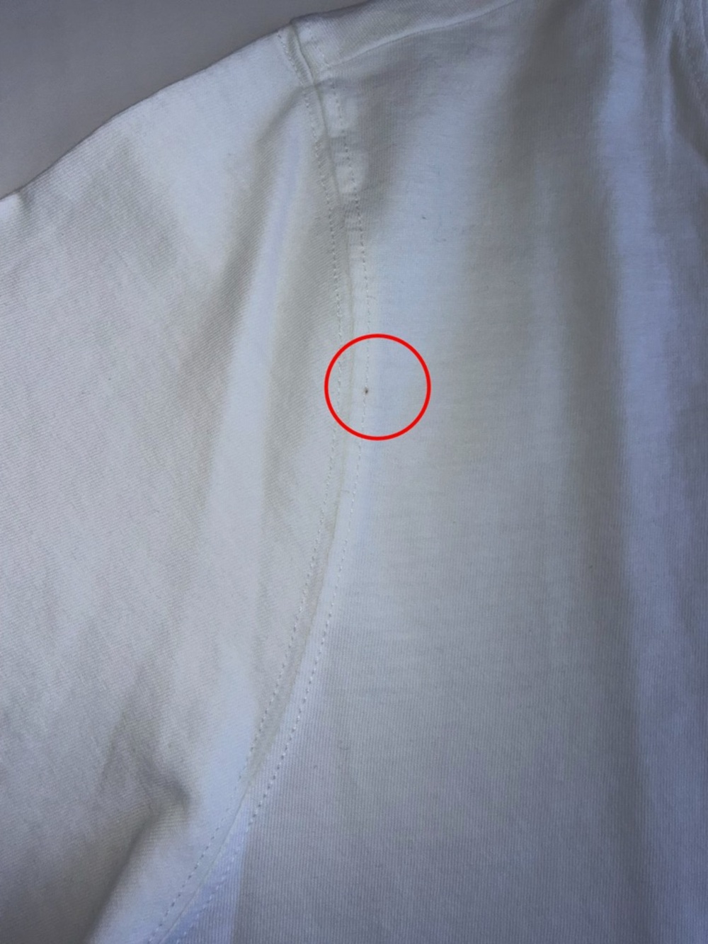 Vineyard Vines Women’s White Whale Logo T-Shirt - Picture 5 of 6
